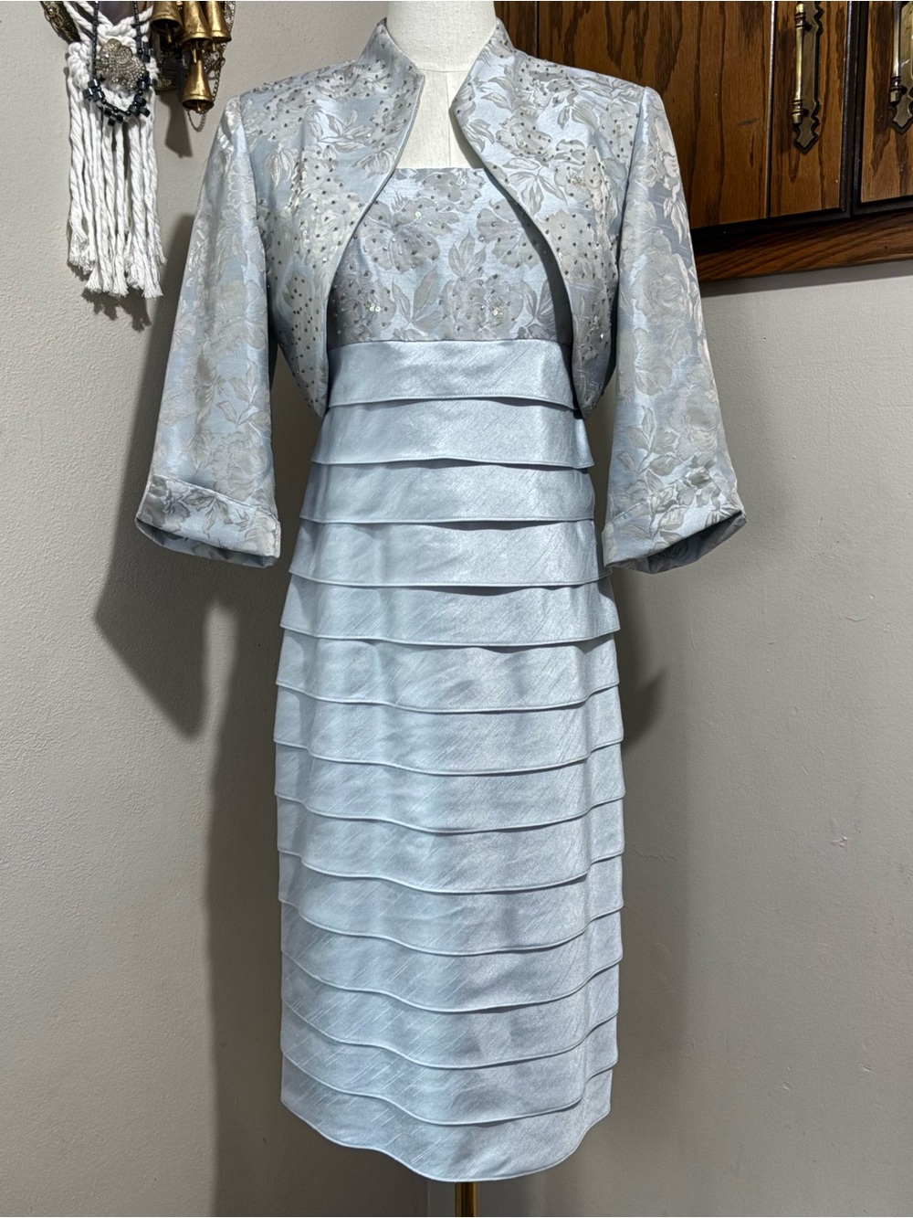 Jessica Howard Vtg Beaded Cocktail Dress 2pc Set Tiered Sheath Size 6 Light Blue